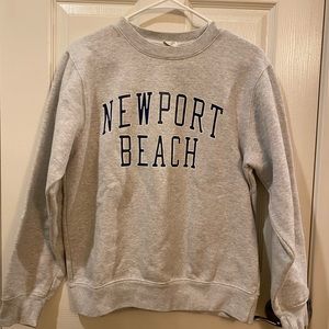 Brandy Melville (J. Galt) crewneck.